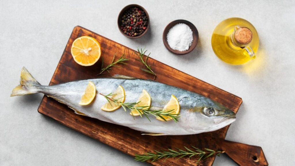 Micronutrientes del pescado blanco para cabello y uñas