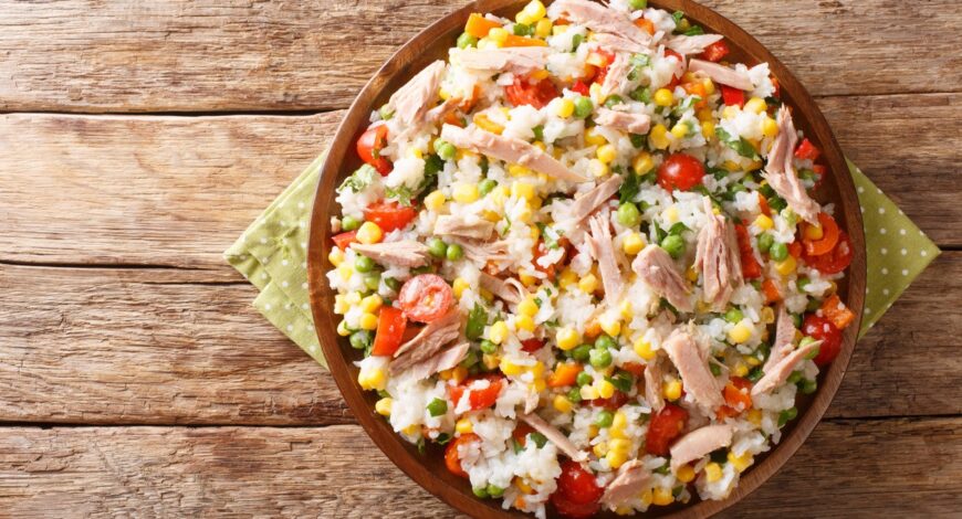 Almuerzos para la oficina que no te darán sueño: ideas con atún y tilapia